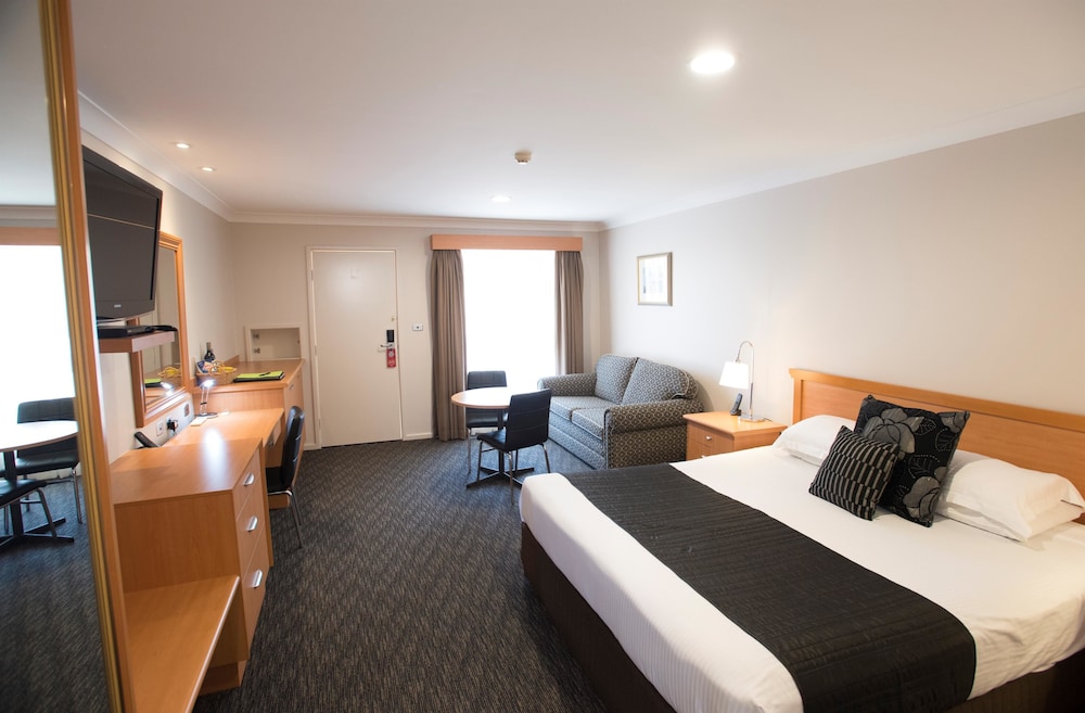 Best Western Plus All Settlers Motor Inn 11/34