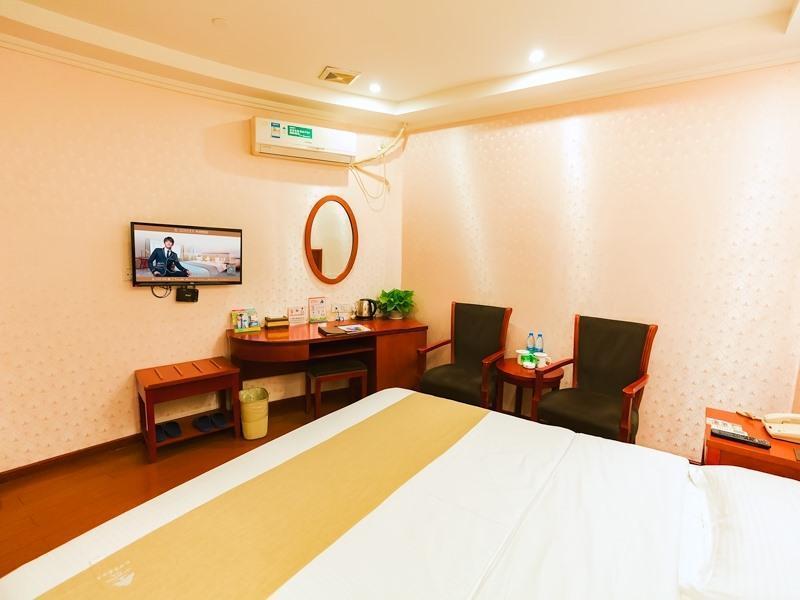 Guest Room, Double Bed, No Window