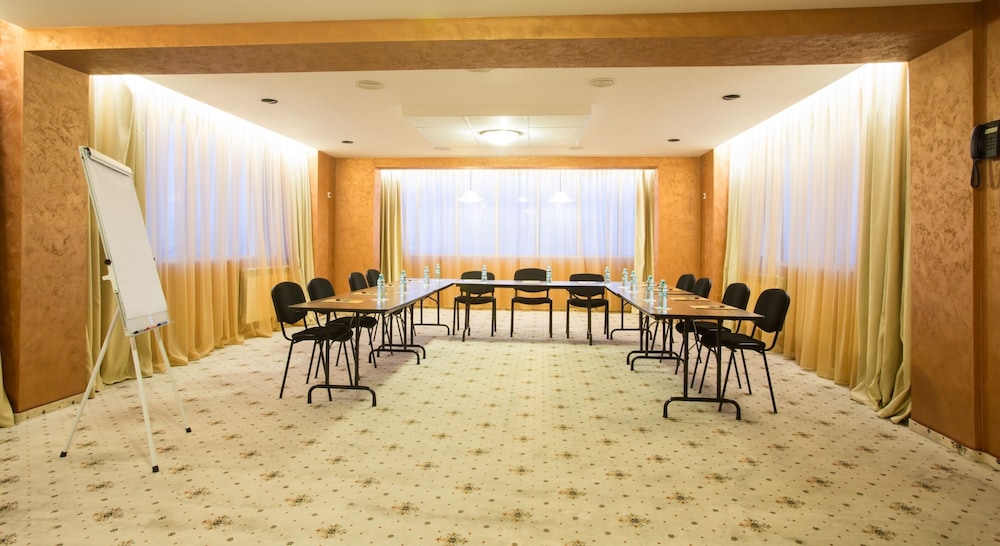 Inter Business Bucharest 22/31