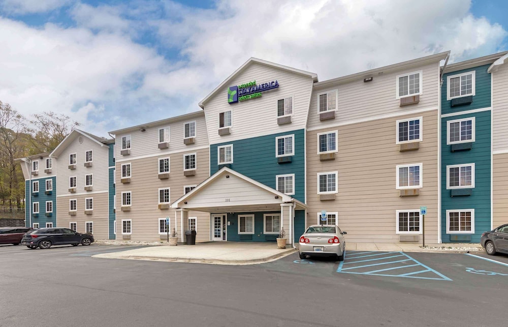 Studio 6 Extended Stay Birmingham Pelham AL 36/44