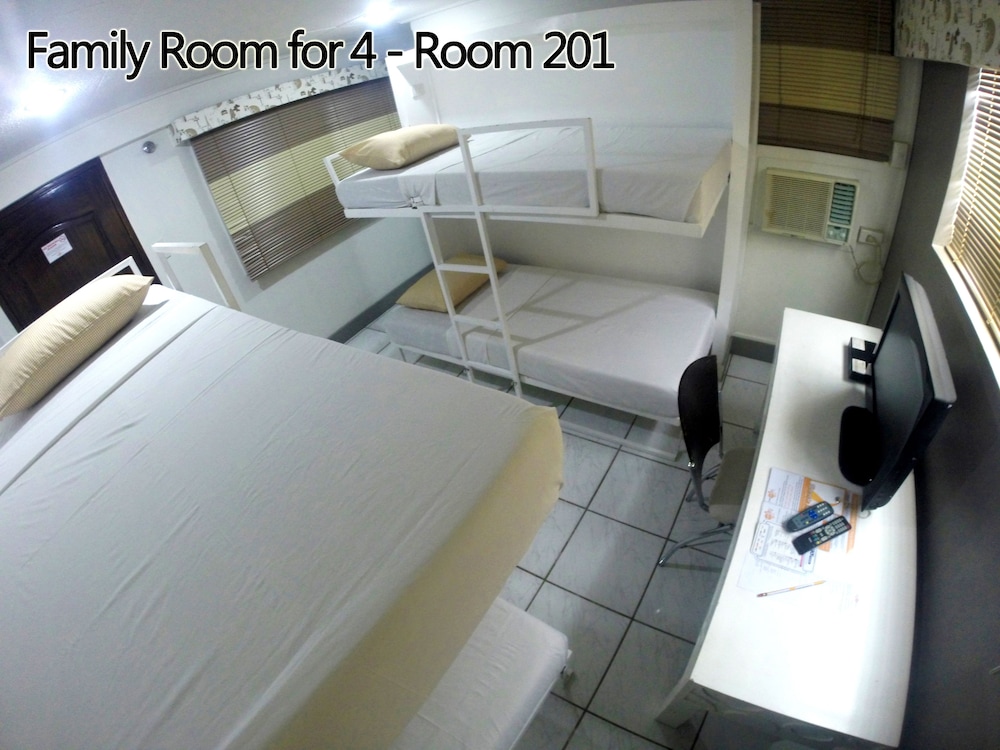 Urban Inn Iloilo 55/65
