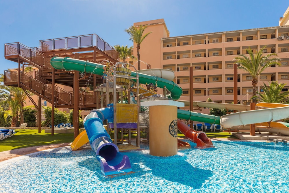 Magic Tropical Splash Water Park Spa and Caribbean Resort 21/34