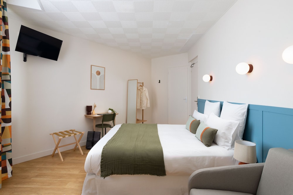 CITOTEL L'UNIVERS 7/34