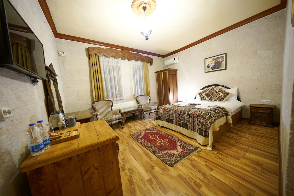 Arch Palace Hotel 34/49