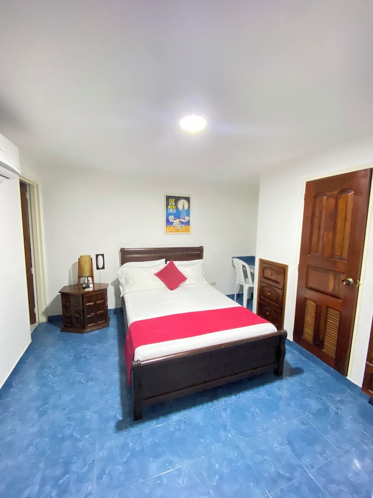 1 BEDROOM, CLASSIC, DOUBLE OR TWIN BED