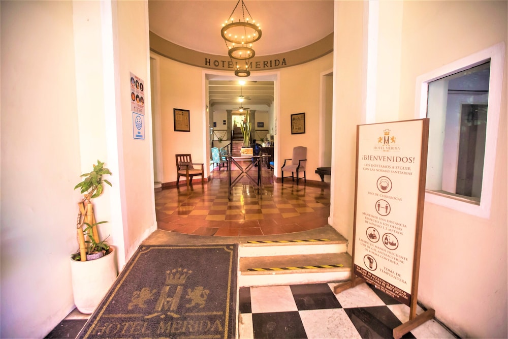 Hotel Merida 12/70