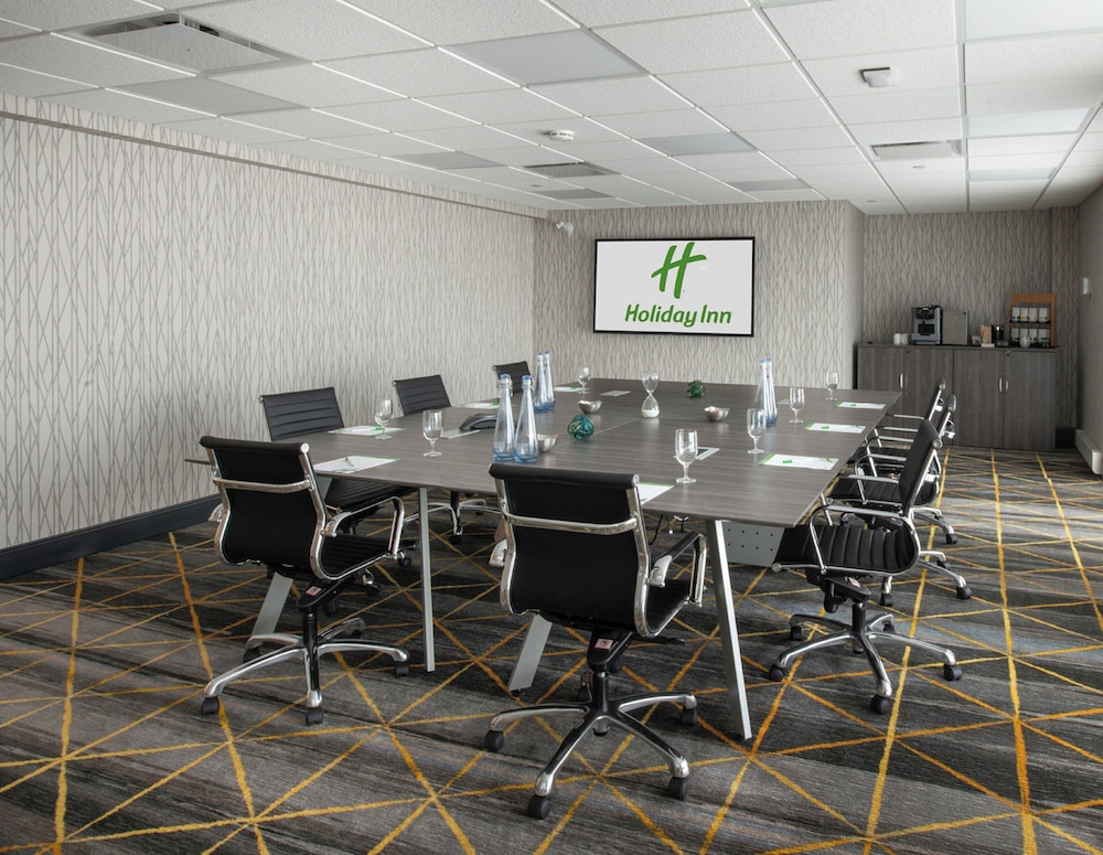 Holiday Inn Edmonton S Ellerslie Rd 39/48