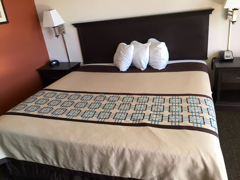 Americas Best Value Inn Hobbs 13/20