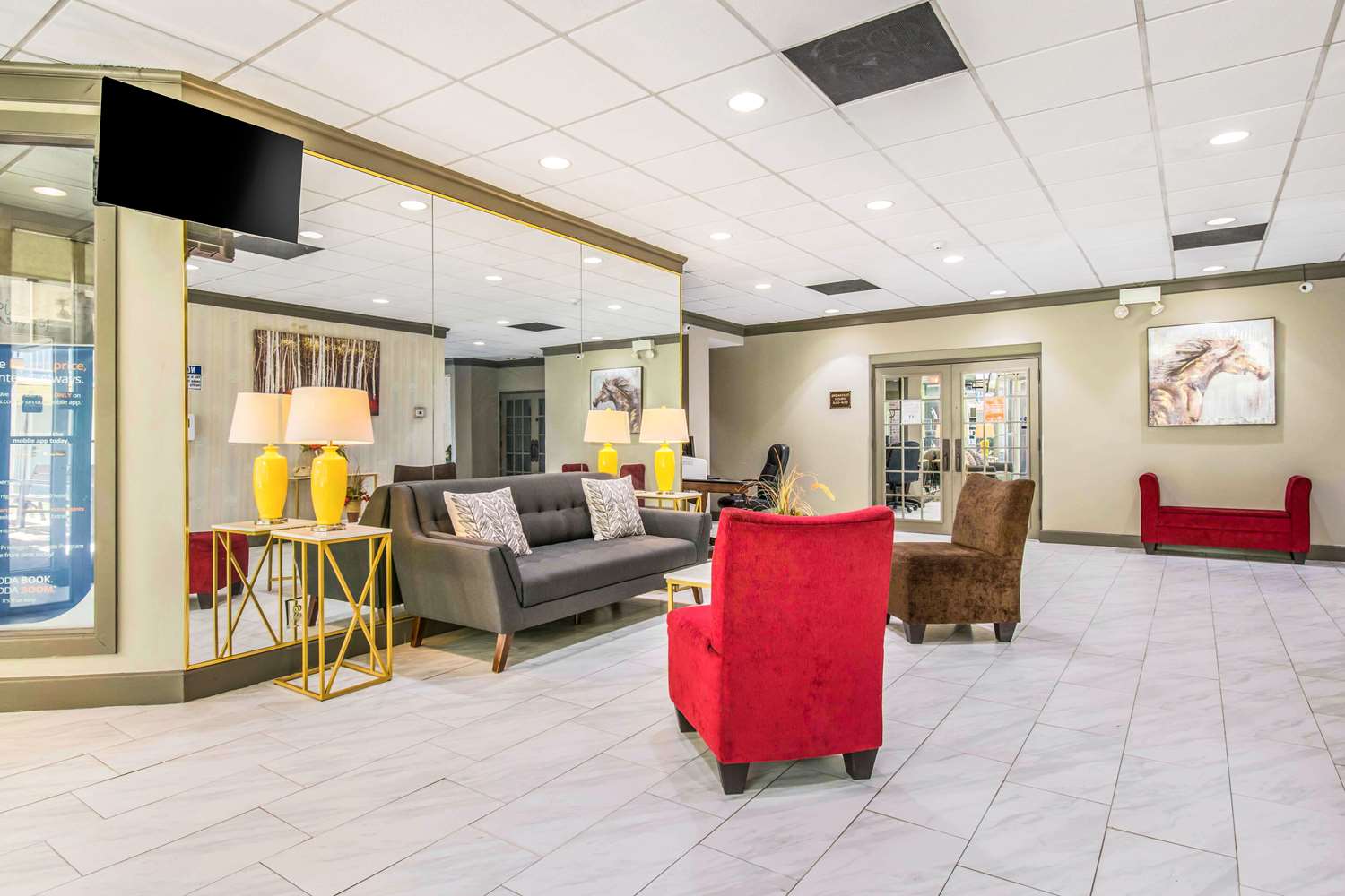 Quality Inn and Suites York PA 20/27