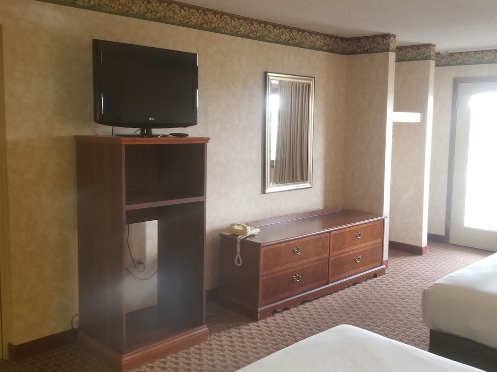Park Tower Inn 48/55
