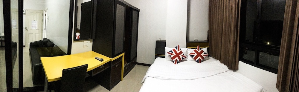 The Icon Service Apartment 21/36