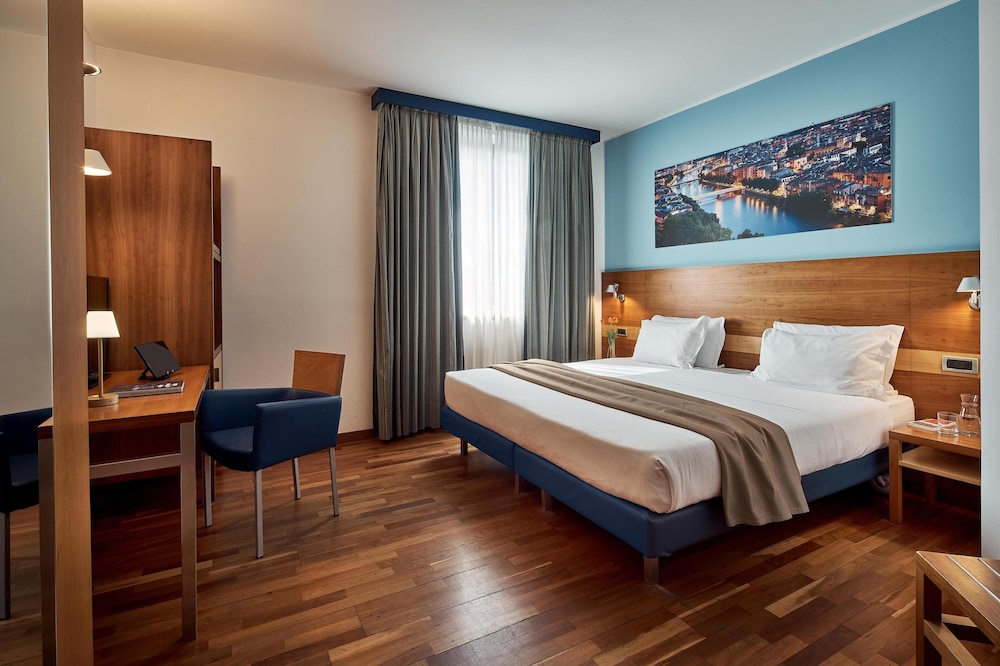 CLASSIC, DOUBLE OR TWIN BED