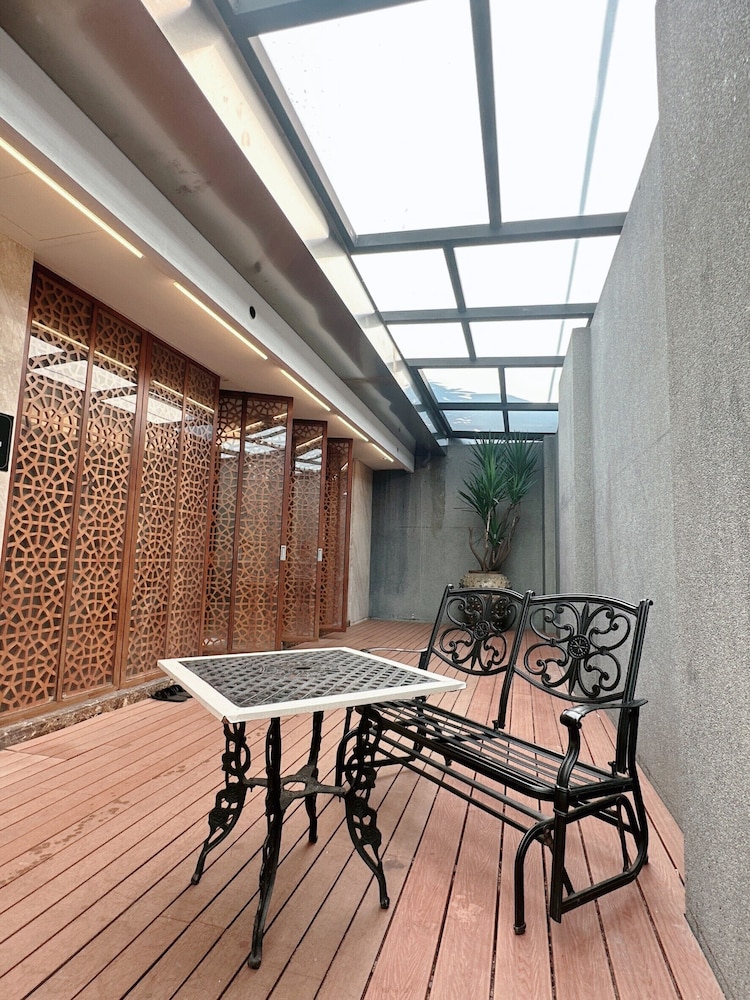 Orient Luxury Villa Motel 24/37