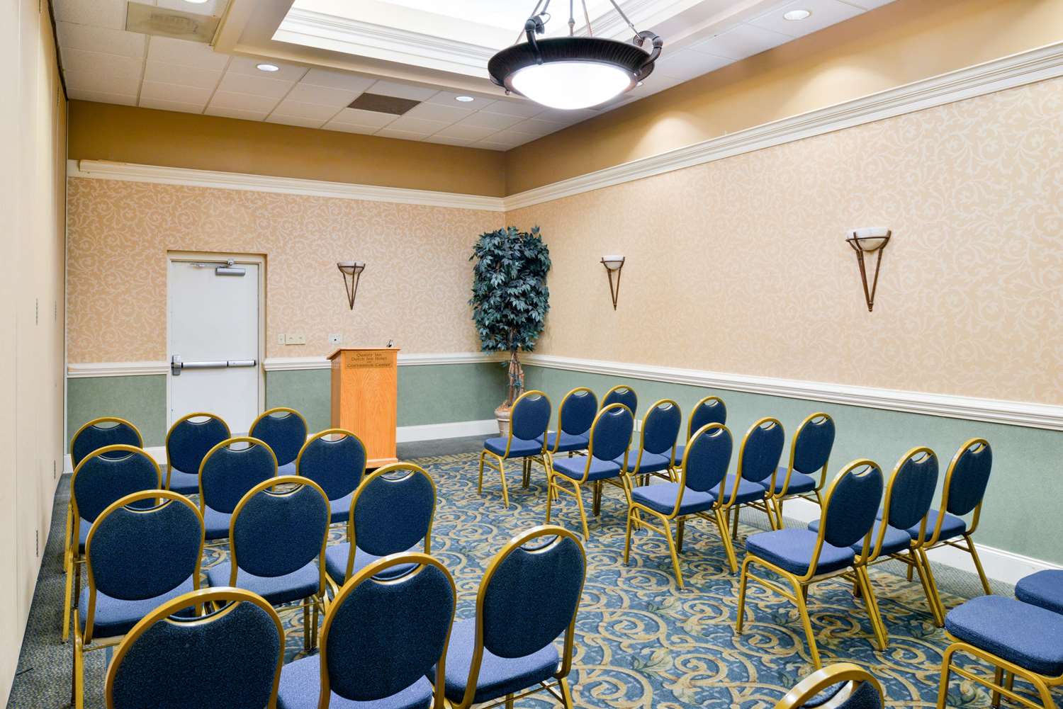 Dutch Inn Hotel 15/22