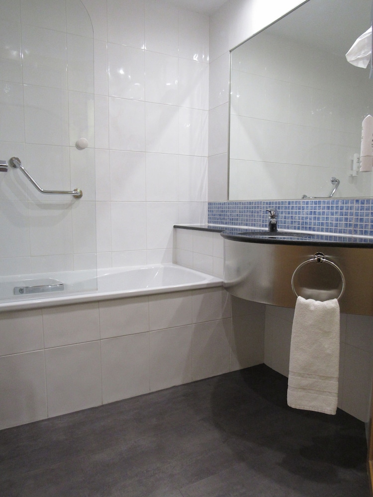 Holiday Inn Express Sant Cugat 14/60