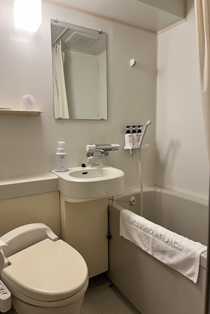 Nagoya B S Hotel 54/55