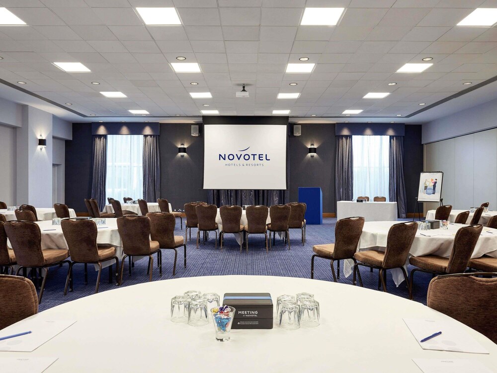 NOVOTEL LONDON STANSTED AIRPORT 63/69