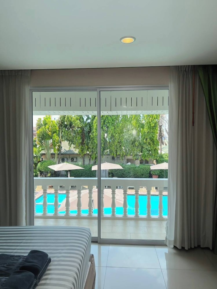 Wind Mill Resort 44/72