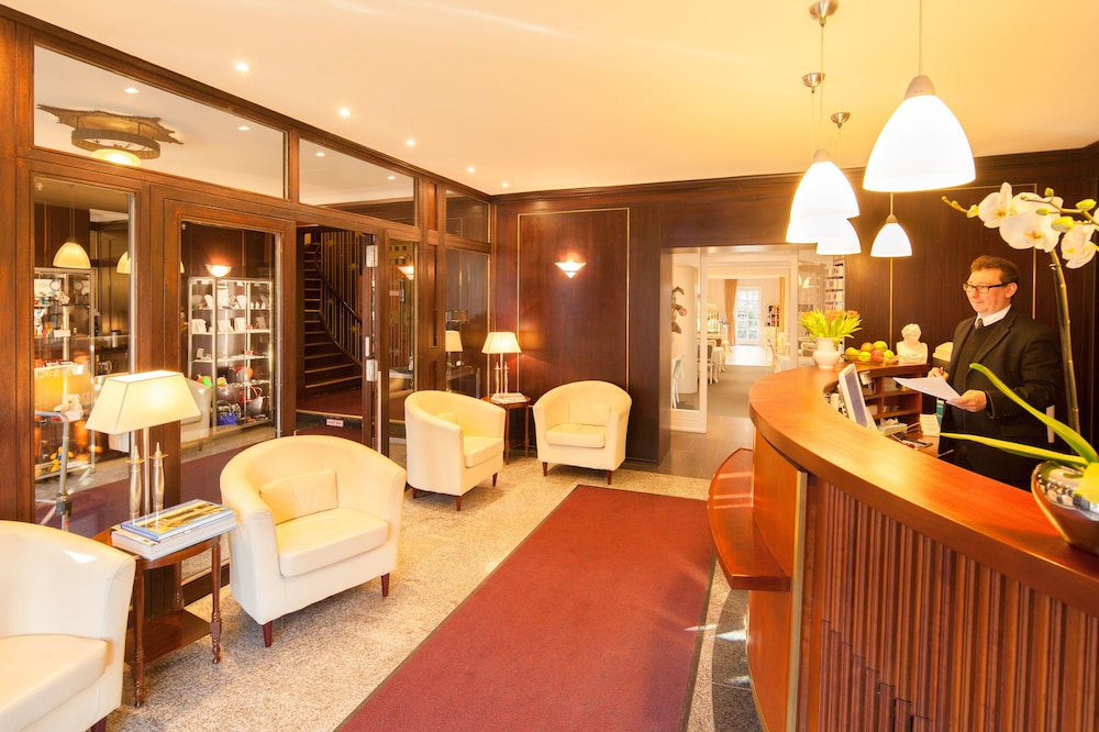Md Hotel Brandies 4/32