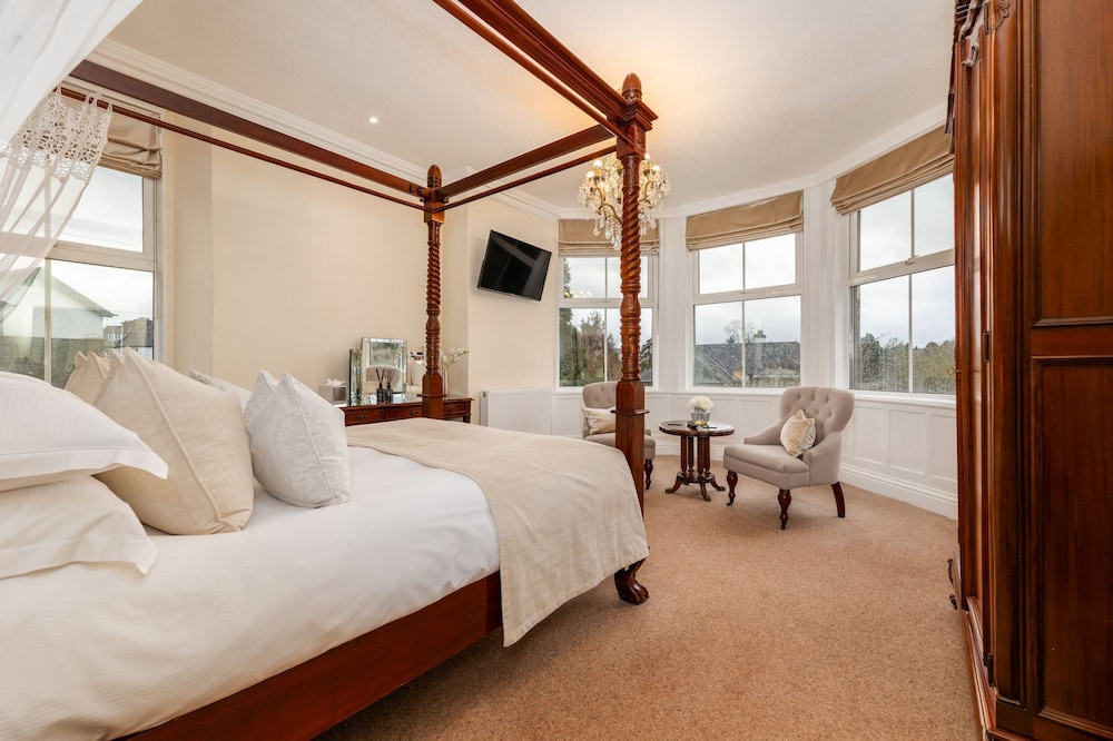 Four Poster, King Bed, Garden View, Hot Tub