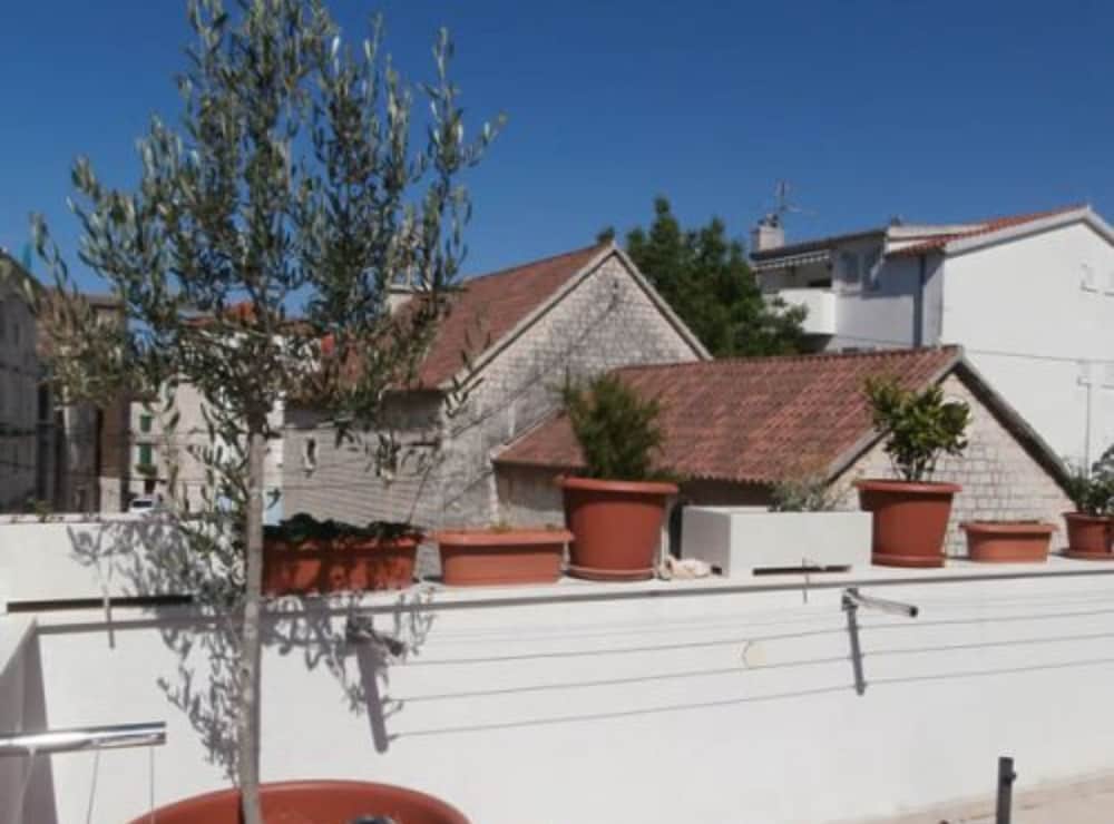 HOUSE KLAUDIJA 48/50