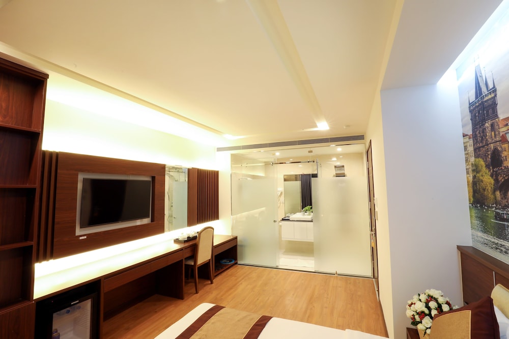 Prague Hotel 100/100