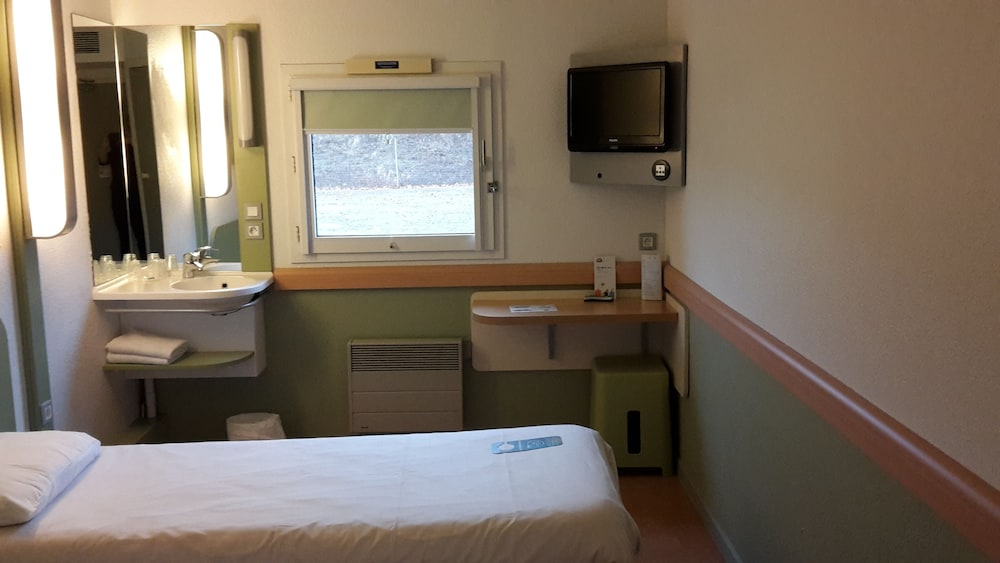 Ibis Budget Bourges 12/46