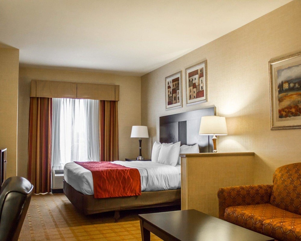 Comfort Suites Edinboro 10/24