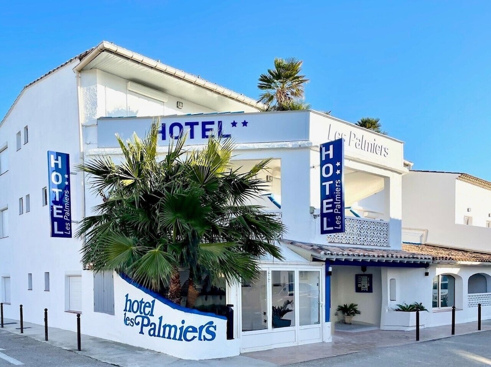 Hotel Les Palmiers En Camargue 4/50
