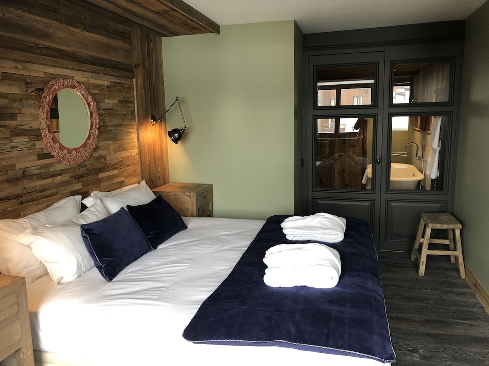 LE VAL D'ISERE 10/50