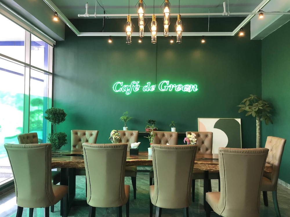 The Clover Hotel Angeles City managed by Cocotel 44/50