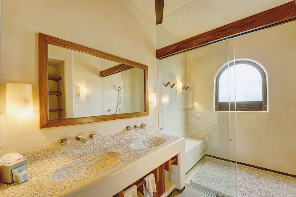 Las Palmas Luxury Villas 48/50