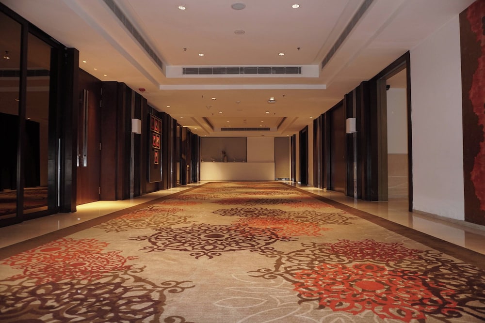 Courtyard By Marriott Agra 67/72