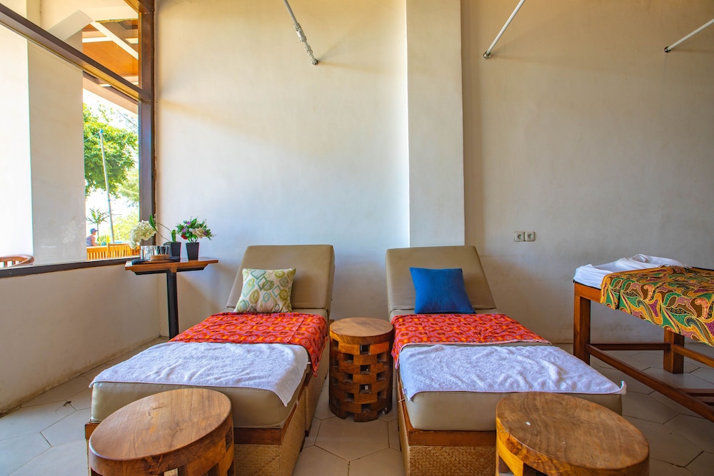 Gili Sands Hotel & Bar 45/66
