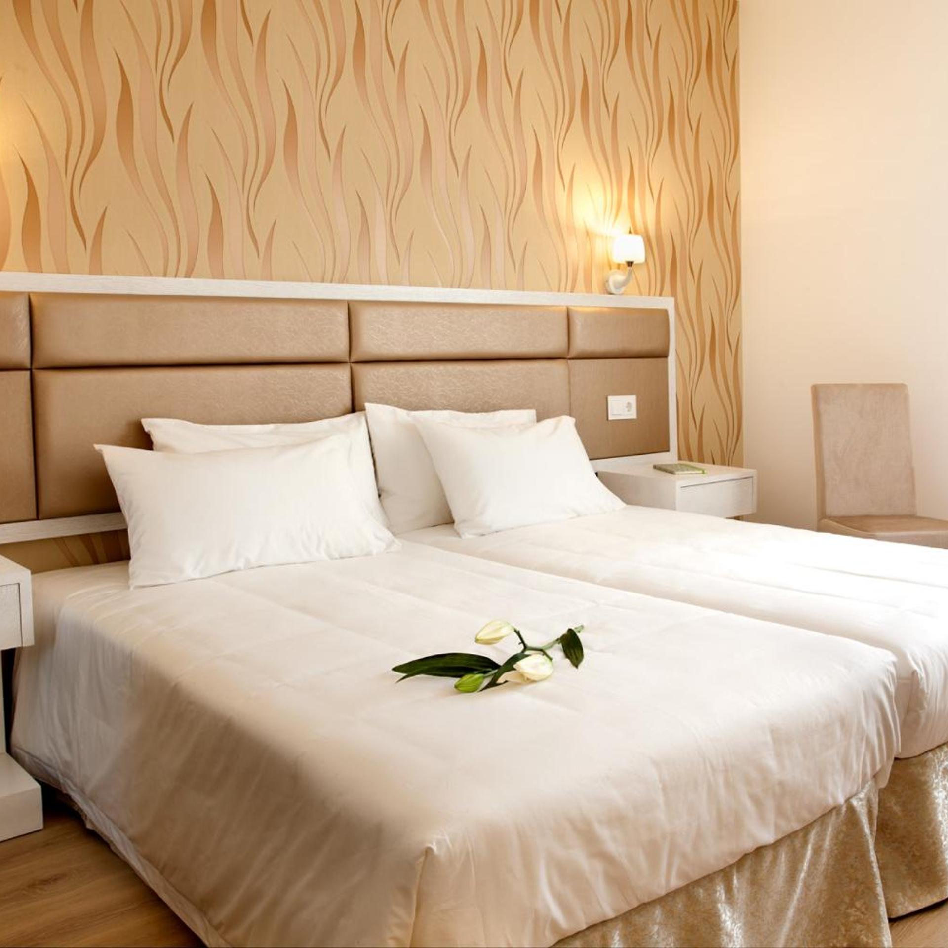 Room, Twin Beds