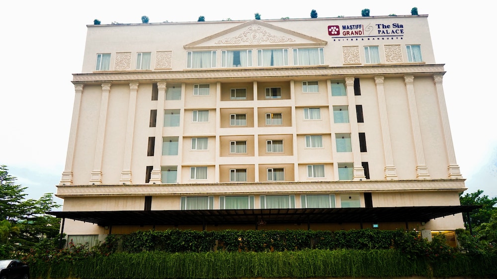Mastiff Grand The Sia Palace Suites & Banquets, Khopoli in Khalapur