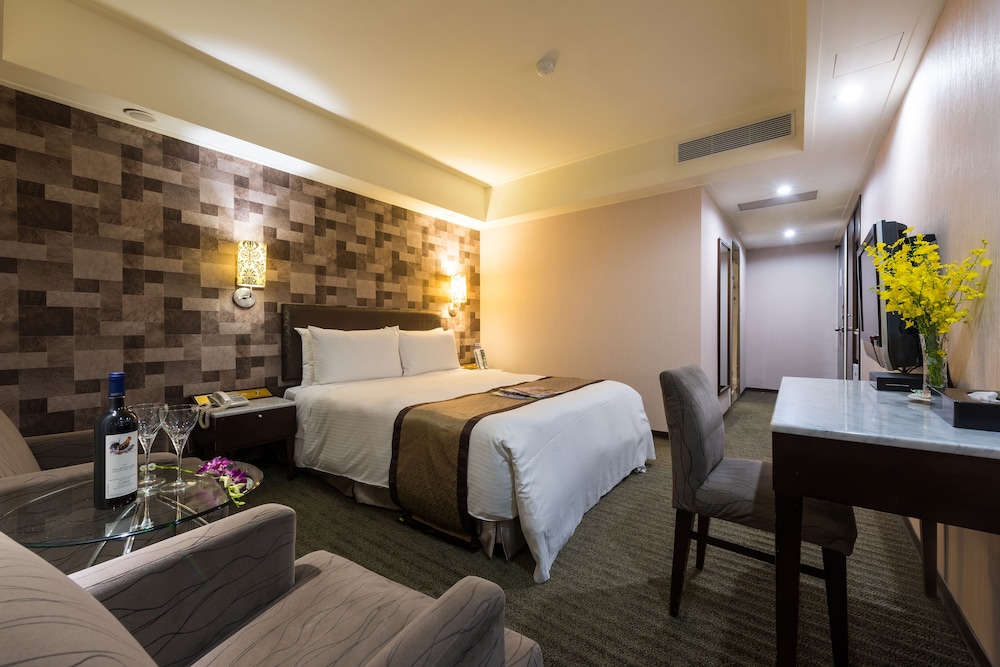 Forward Suites I 22/65