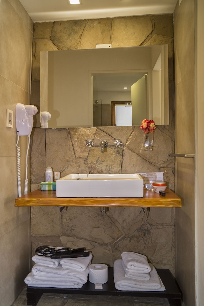 DELUXE, SUITE, 2 BEDS, MOUNTAIN VIEW, 2 BATHROOMS