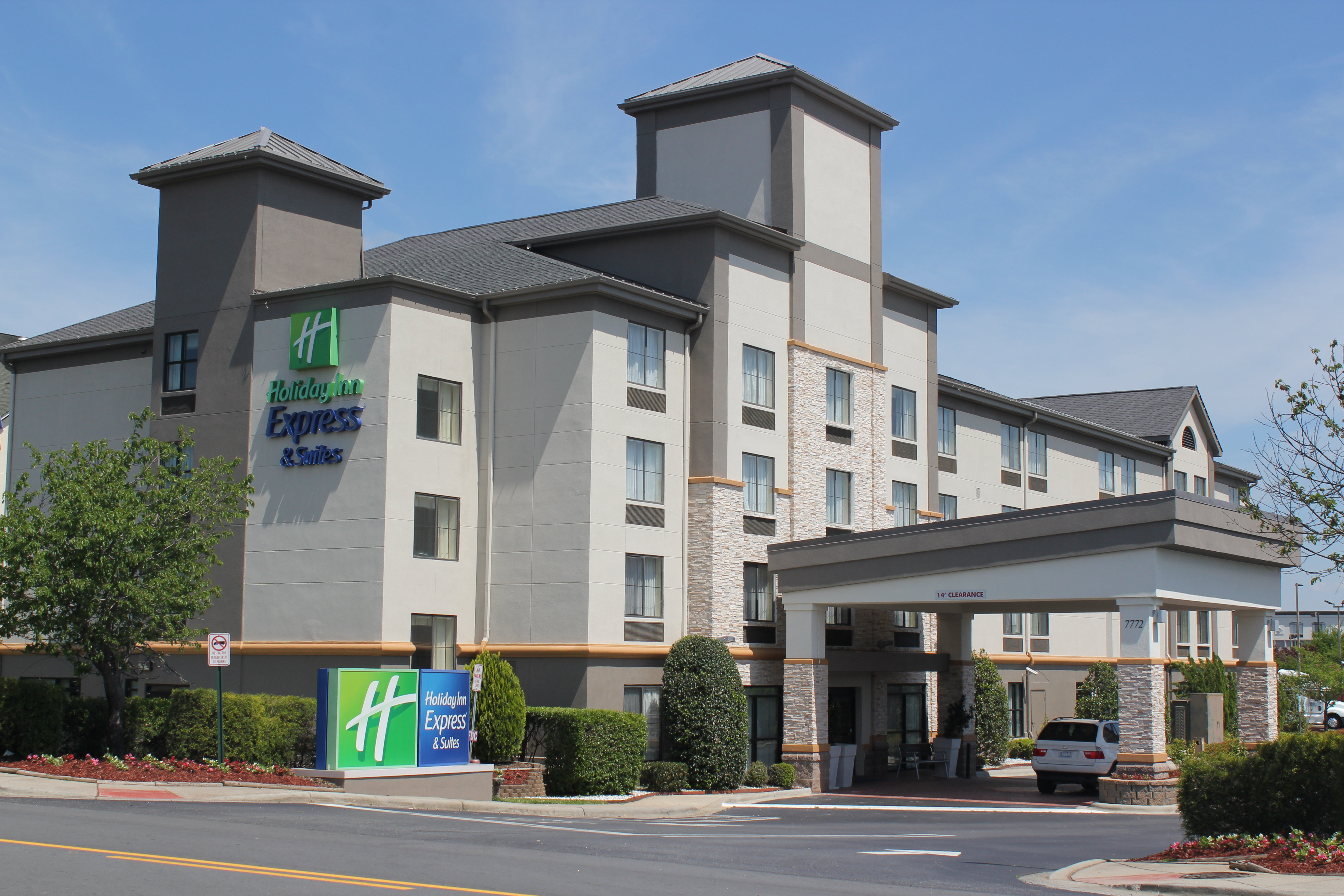 Holiday Inn Express Hotel Suites Charlotte Concord I 85 58/58