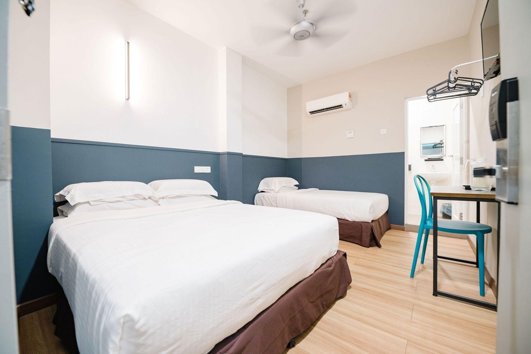 Room, Triple, 2 Double Beds, No Window