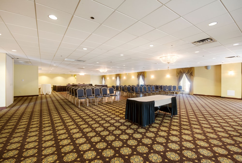 Chester Hotel & Conference Center 44/50