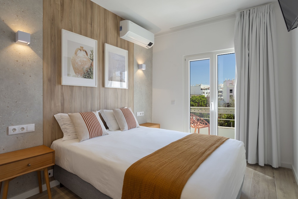 STANDARD, DOUBLE BED