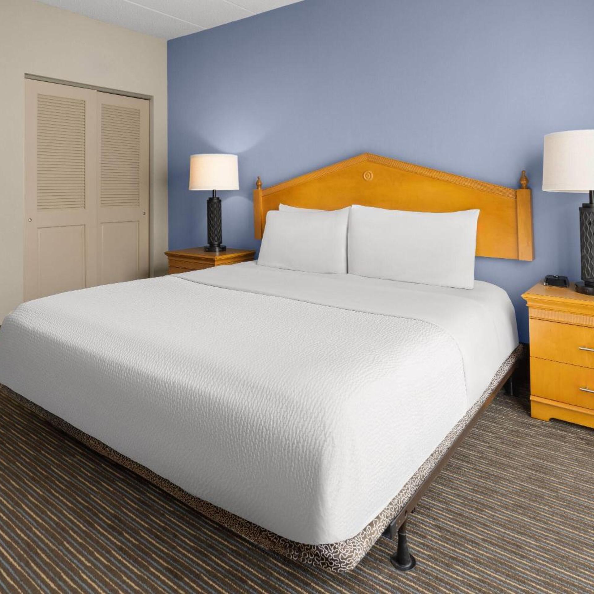 Deluxe, King Bed, Accessible