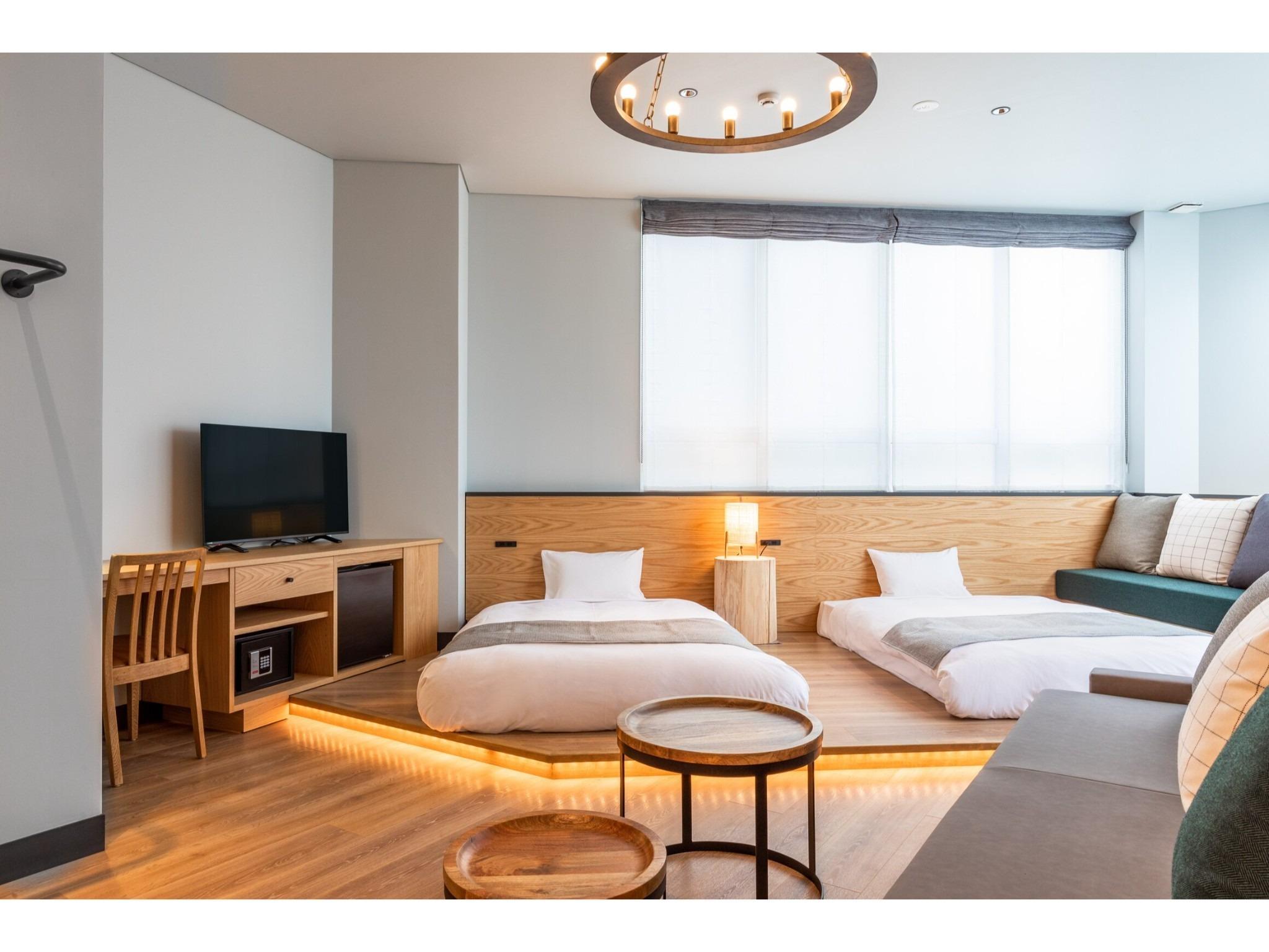 Room, Square View