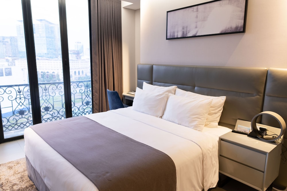 M Hotel Saigon 12/70