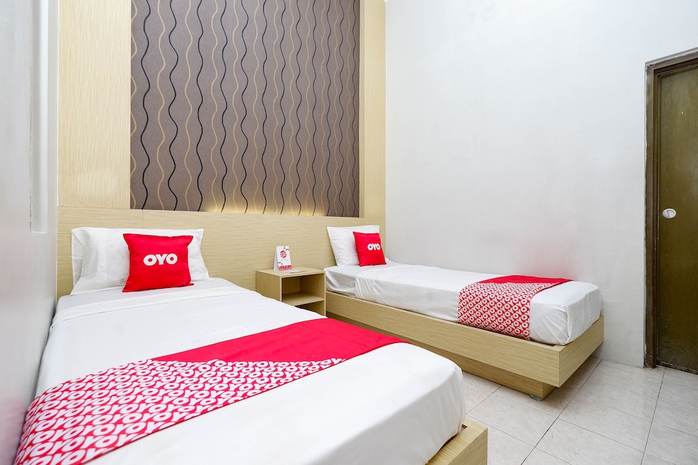 OYO 2436 Hotel Kencana 13/52
