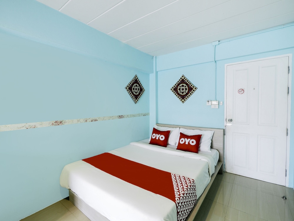 OYO 983 The Private Hotel 18/38