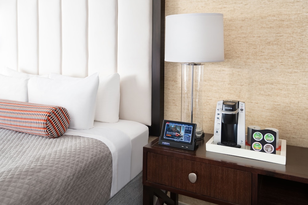 Hotel Indigo San Diego Gaslamp Quarter 18/80