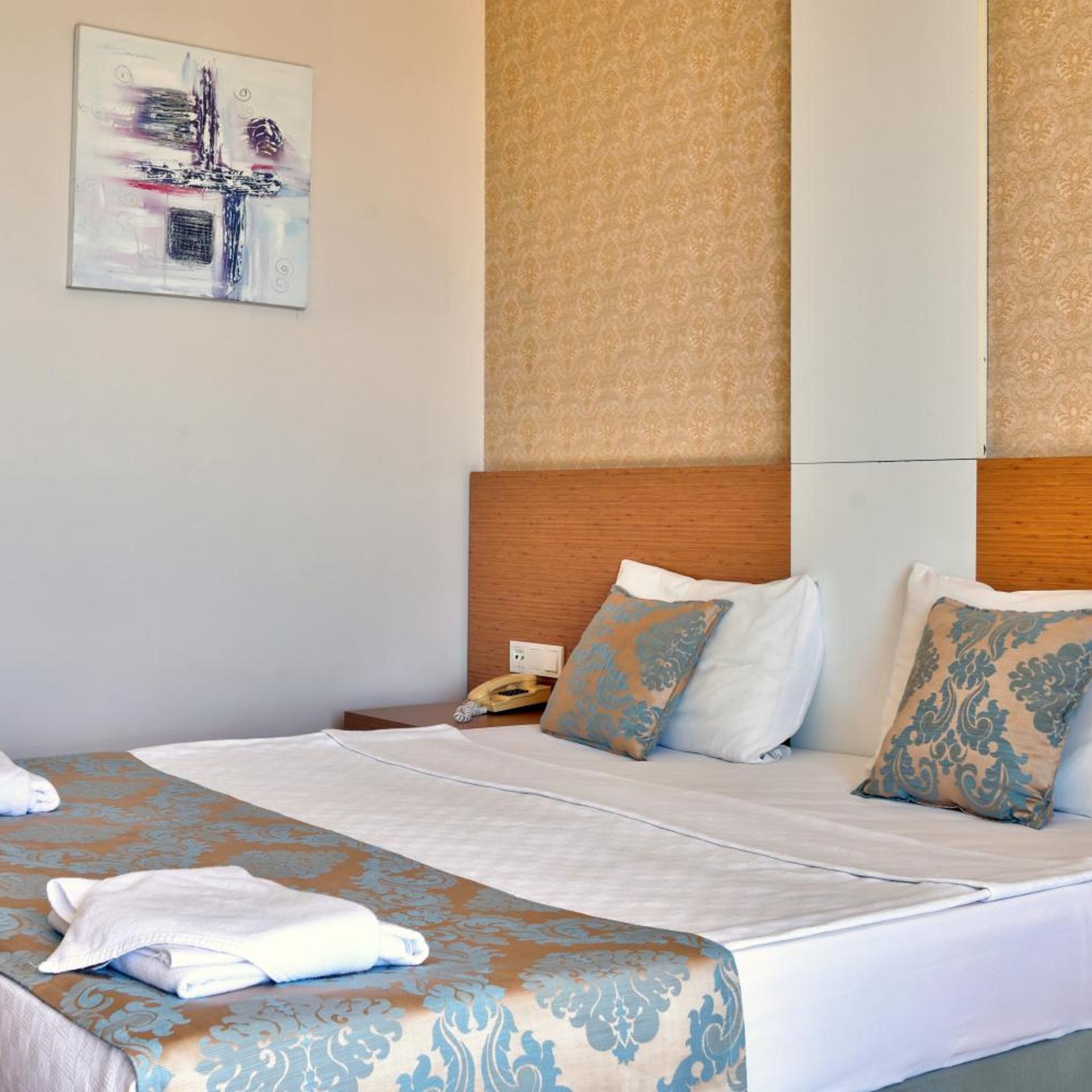 Standard, Double or Twin Bed
