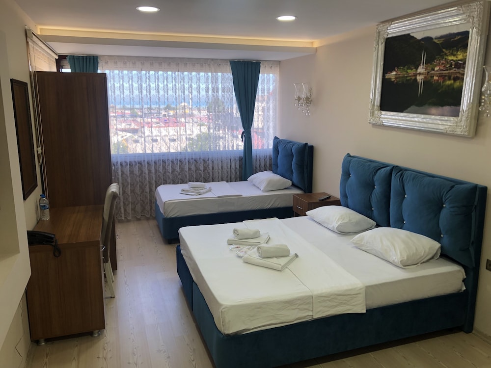 SANLI HOTEL 26/62